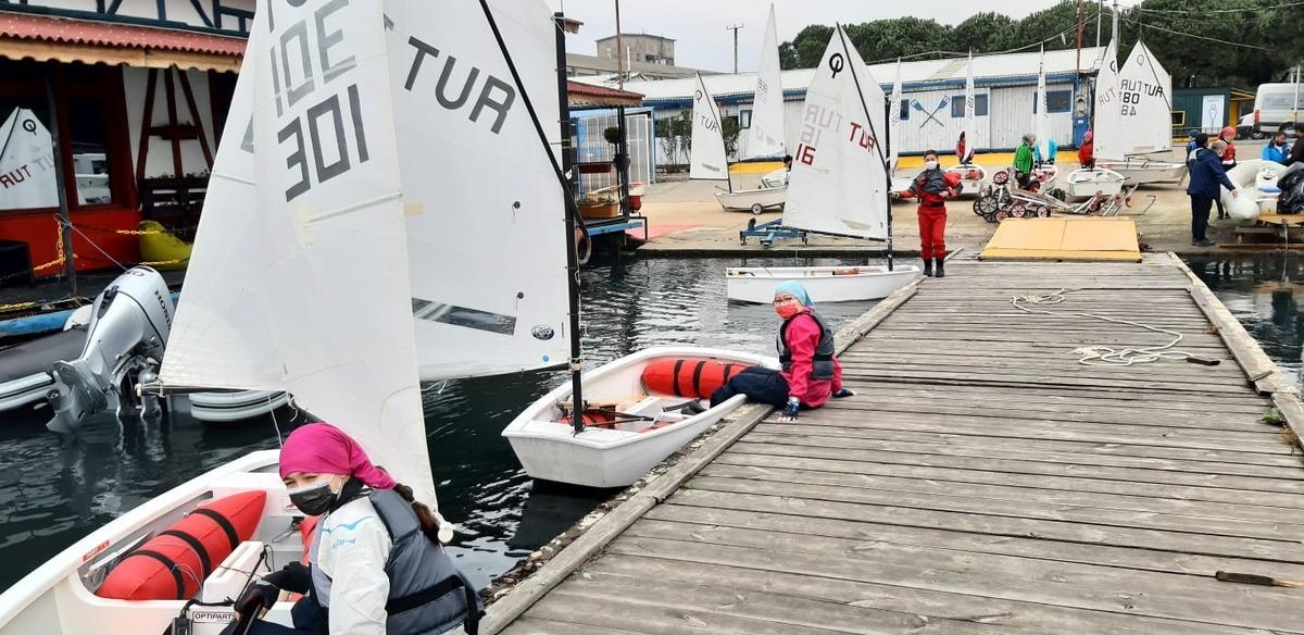 Darıca Yelken Kul&uuml;b&uuml;&rsquo;nde ilk madalya heyecanı