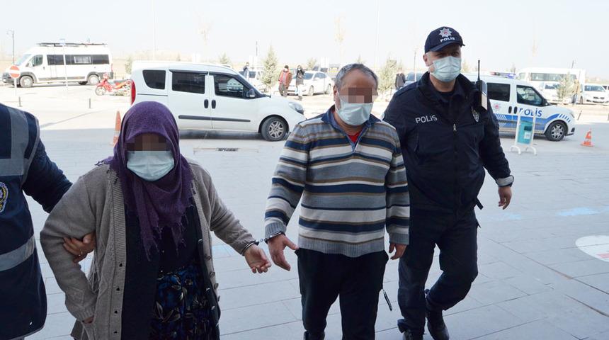 Kayınpederinin 'Bı&ccedil;aklamadım' dediği gelin, g&ouml;ğs&uuml;nden 4 darbeyle &ouml;lm&uuml;ş