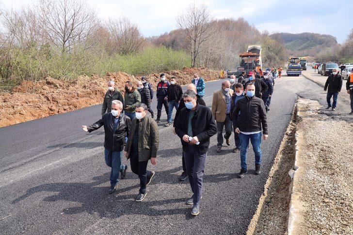 Heyelan olan yolda asfaltlama devam ediyor G3