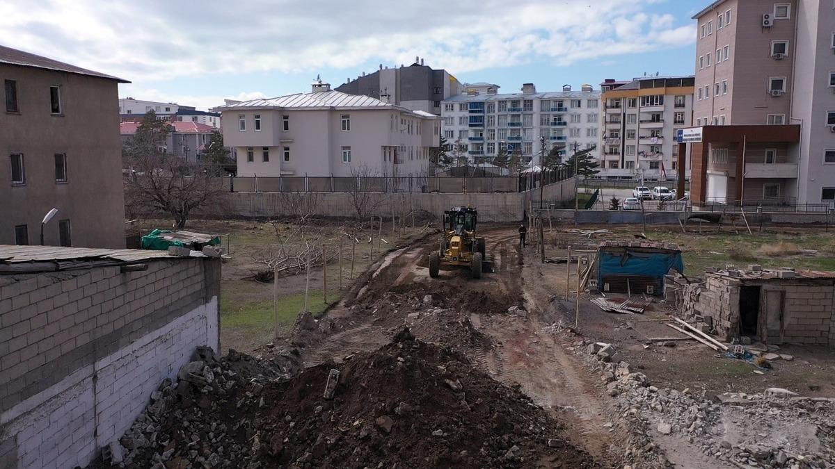 İpekyolu Belediyesi&rsquo;nden yeni yol a&ccedil;ma atağı
