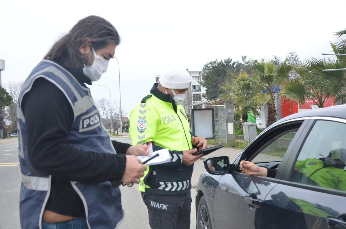 İzin belgesi olmayan s&uuml;r&uuml;c&uuml;lere ceza yağdı