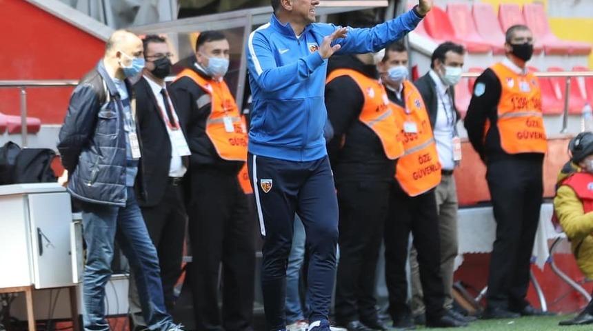 Hamza Hamzaoğlu ilk maçına çıktı