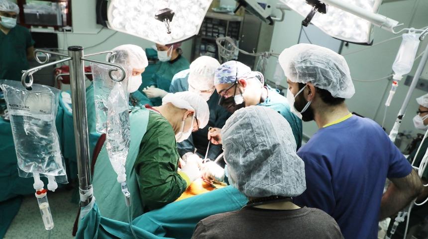 Kütahya’da kalp ameliyatında sıra dışı yöntem