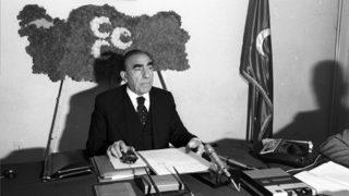 Alparslan Türkeş'le ilgili mesajlar, fotoğraflar |  İşte Alparslan Türkeş'in tarihe geçen sözleri