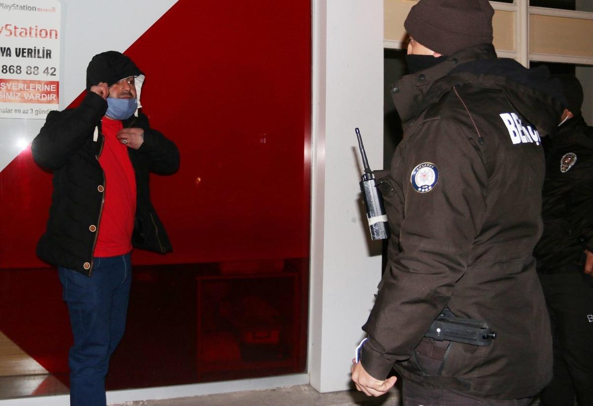Bı&ccedil;ağını vermeyen ş&uuml;pheli biber gazıyla etkisiz hale getirildi