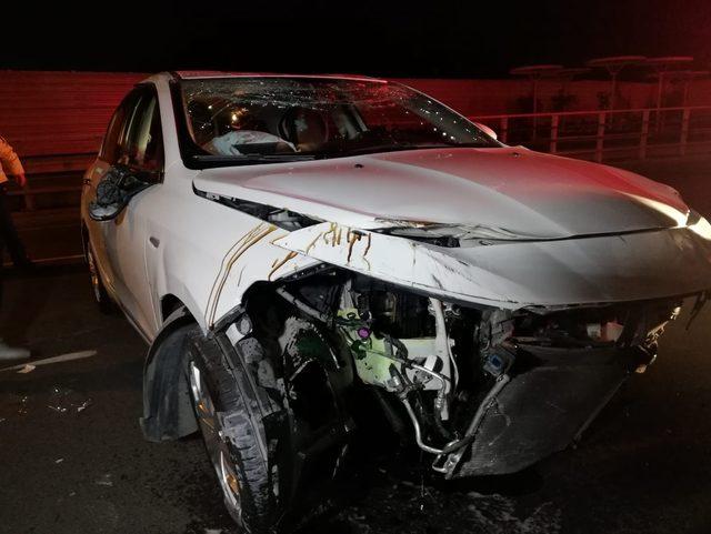İzmir&rsquo;de otomobil takla attı: 1 yaralı 1