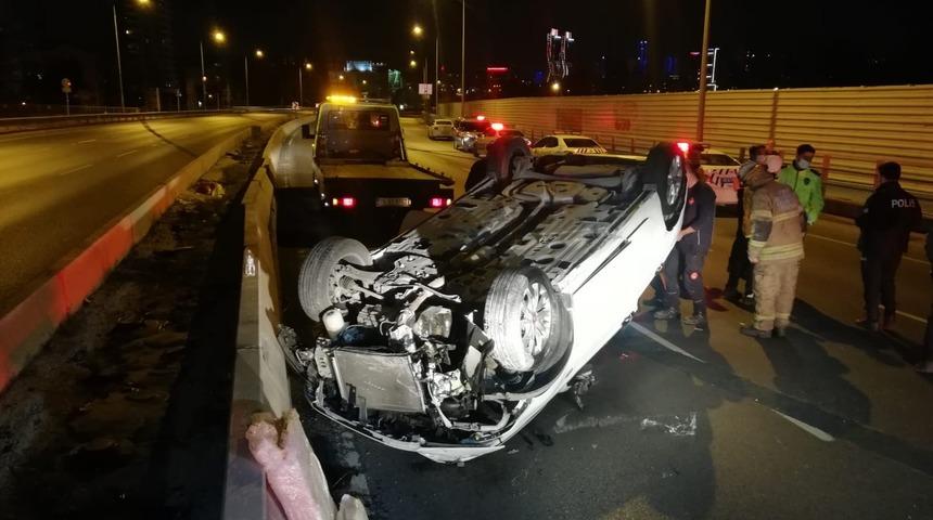 İzmir&rsquo;de otomobil takla attı: 1 yaralı