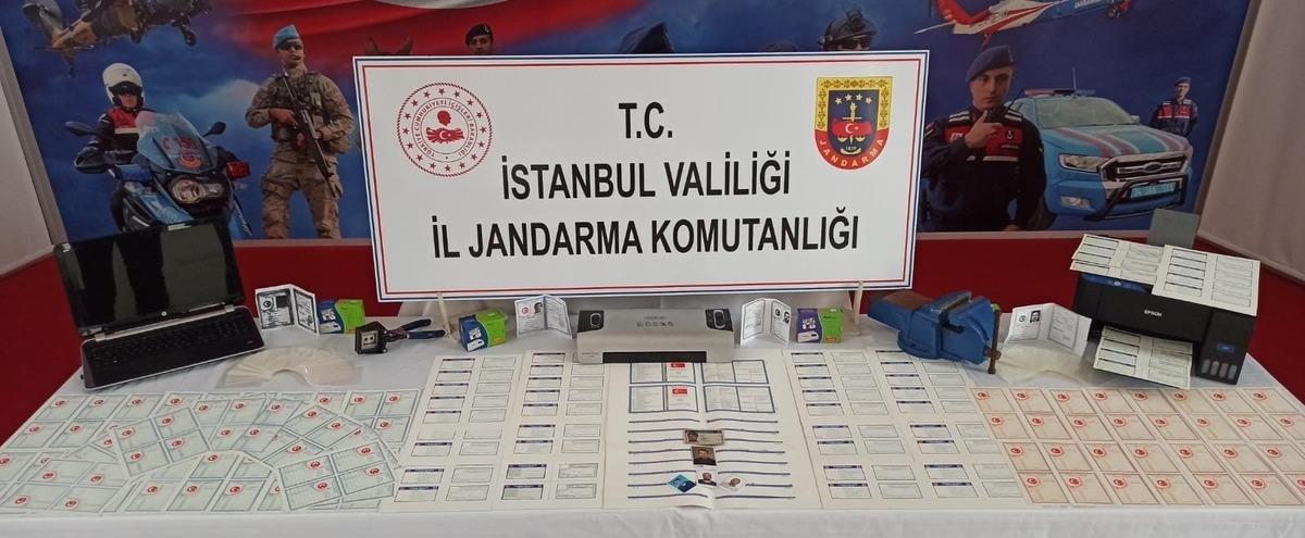 Jandarma&rsquo;dan sahte n&uuml;fus c&uuml;zdanı ve ehliyet d&uuml;zenleyen şahsa operasyon