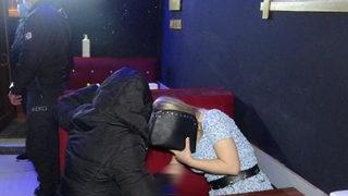 İzmir'de eğlence mekanına koronavirüs baskını! Böyle yakalandılar