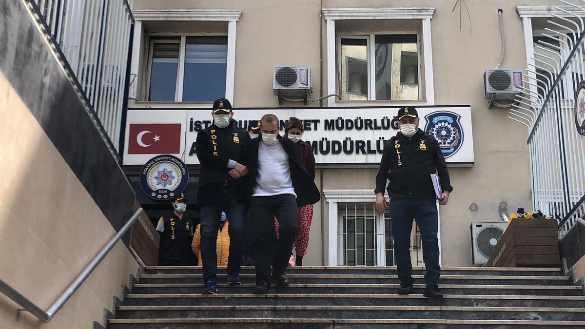 Bakırk&ouml;y&rsquo;de bir siteden 100 bin TL ziynet eşya &ccedil;alan şahıslar yakalandı