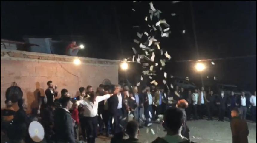 Kısıtlama saatinde kol kola düğün eğlencesi!