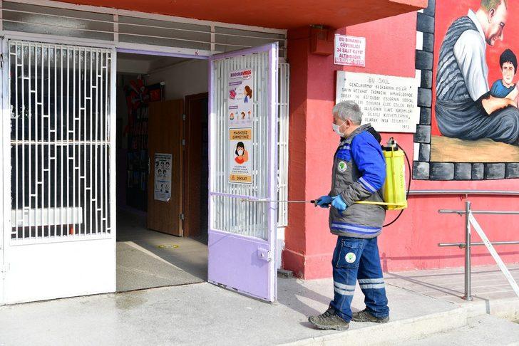 Mamak’ta okullar dezenfekte ediliyor G3