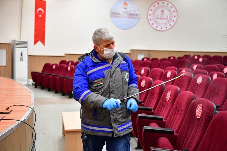 Mamak’ta okullar dezenfekte ediliyor G5