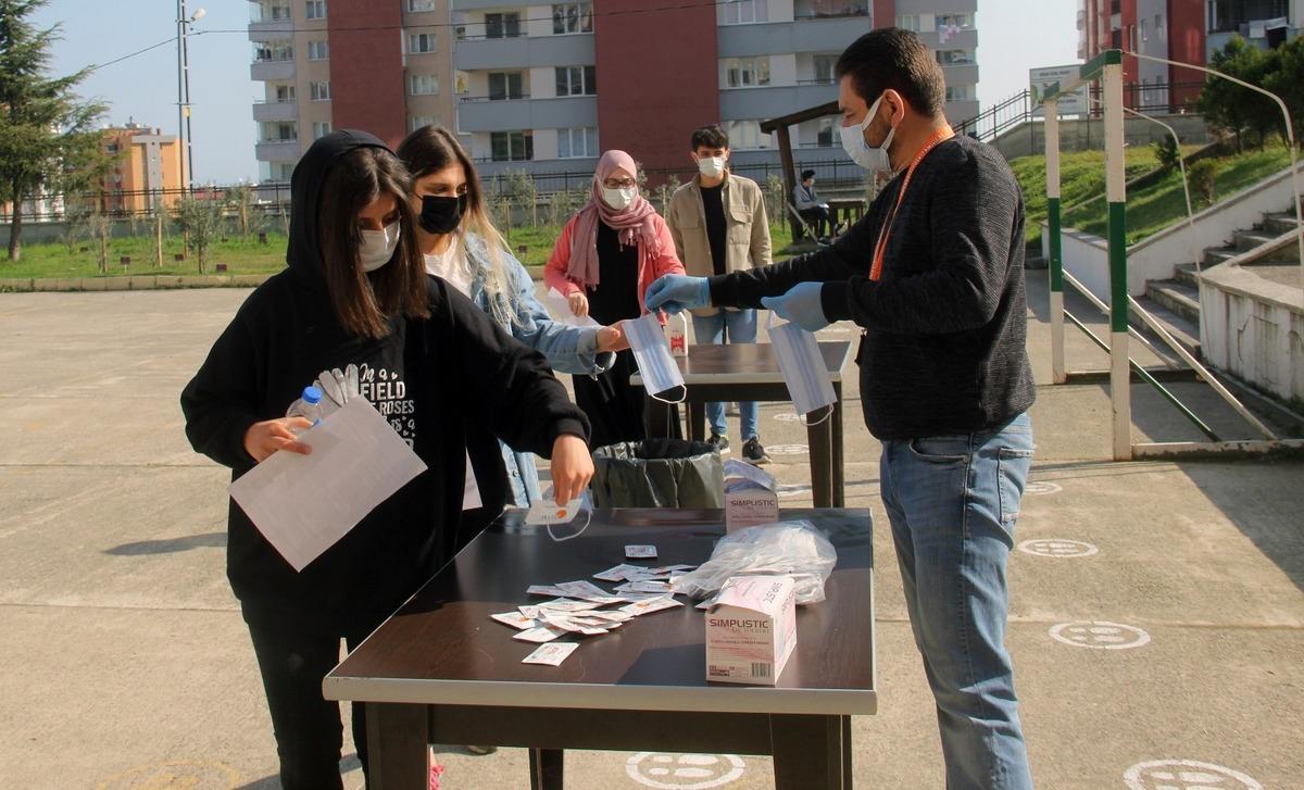 Kırmızı risk grubunda bulunan Giresun&rsquo;da sınav heyecanı