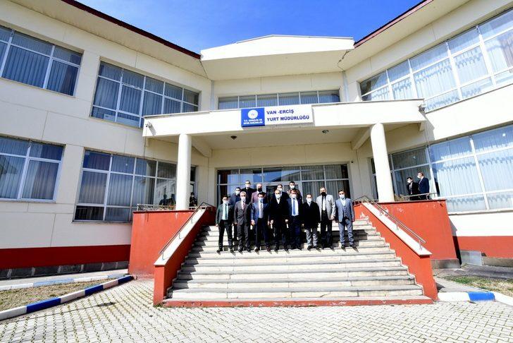 Rektör Şevli Erciş’te bir dizi ziyarette bulundu G4