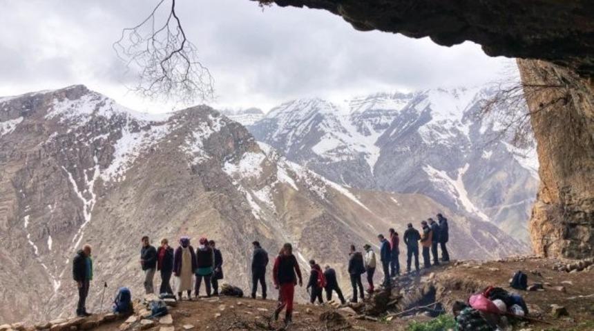 CİSAD üyeleri Mar Abdişo Kilisesi’ni ziyaret etti