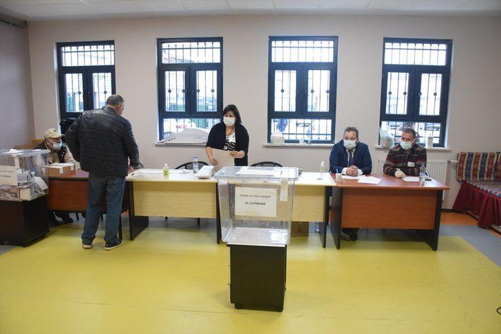 Kocaeli ve Sakarya'da yaşayan çifte vatandaşlar Bulgaristan'daki genel seçimler için oy kullanıyor G2