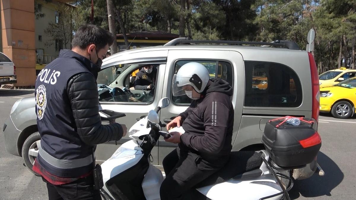 Kırmızıya d&ouml;nen Gaziantep&rsquo;te denetimler s&uuml;r&uuml;yor