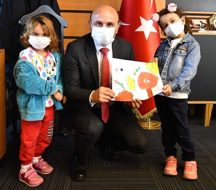 Başkan Oral, minik öğrenciye verdiği sözü tuttu G2