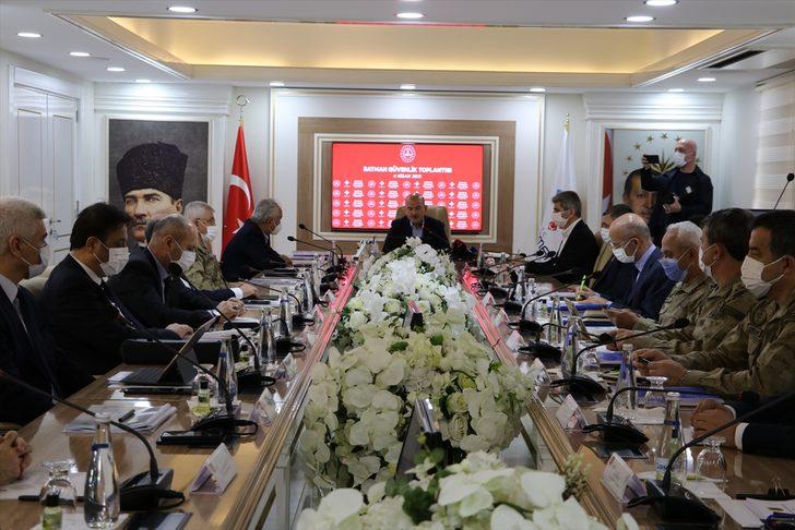 İçişleri Bakanı Süleyman Soylu, Batman'da güvenlik toplantısına katıldı: G1