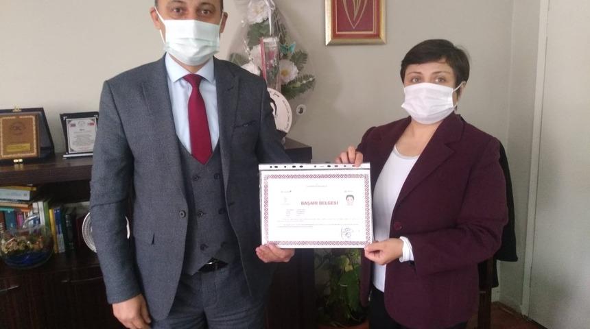 Başarı belgesiyle ödüllendirildiler