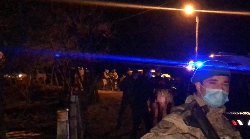 Oğlunu &ouml;ld&uuml;r&uuml;p su kuyusuna g&ouml;mm&uuml;şt&uuml;! Annesine tecav&uuml;z etti iddiası kan dondurdu