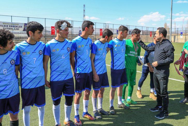 İpekyolu Belediyesinden ‘Yıldız Erkekler Futbol Turnuvası’ G4