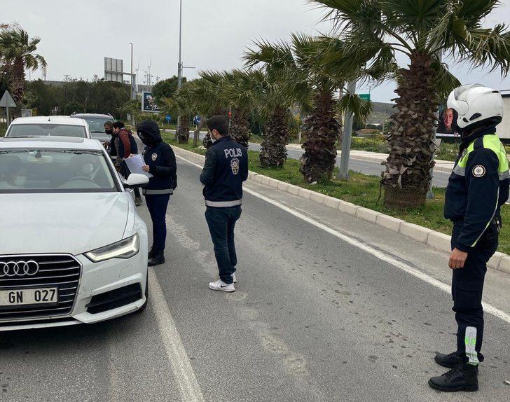 Çeşme’de polisten yoğun korona denetimi G4