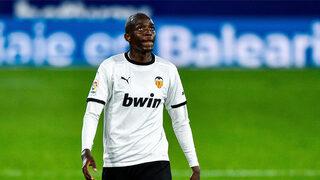 Valencia, Diakhaby'nin ırkçı saldırıya maruz kaldığını söylemesinin ardından soyunma odasına gitti!