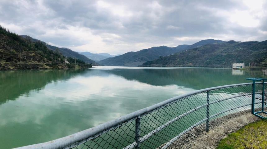 Su seviyesinin yüzde 98’e yükseldiği Yuvacık Barajı’nda kapaklar açıldı