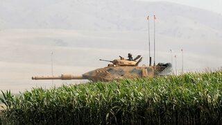 Ertuğrul Özkök'ten dikkat çeken yazı: Bir adım içeri girerseniz dünya karşınıza dikilir