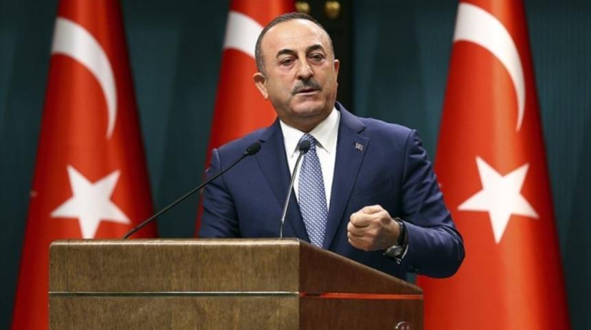 Dışişleri Bakanı Çavuşoğlu 104 amiralin yayınladığı bildiriyi canlı yayında değerlendirdi
