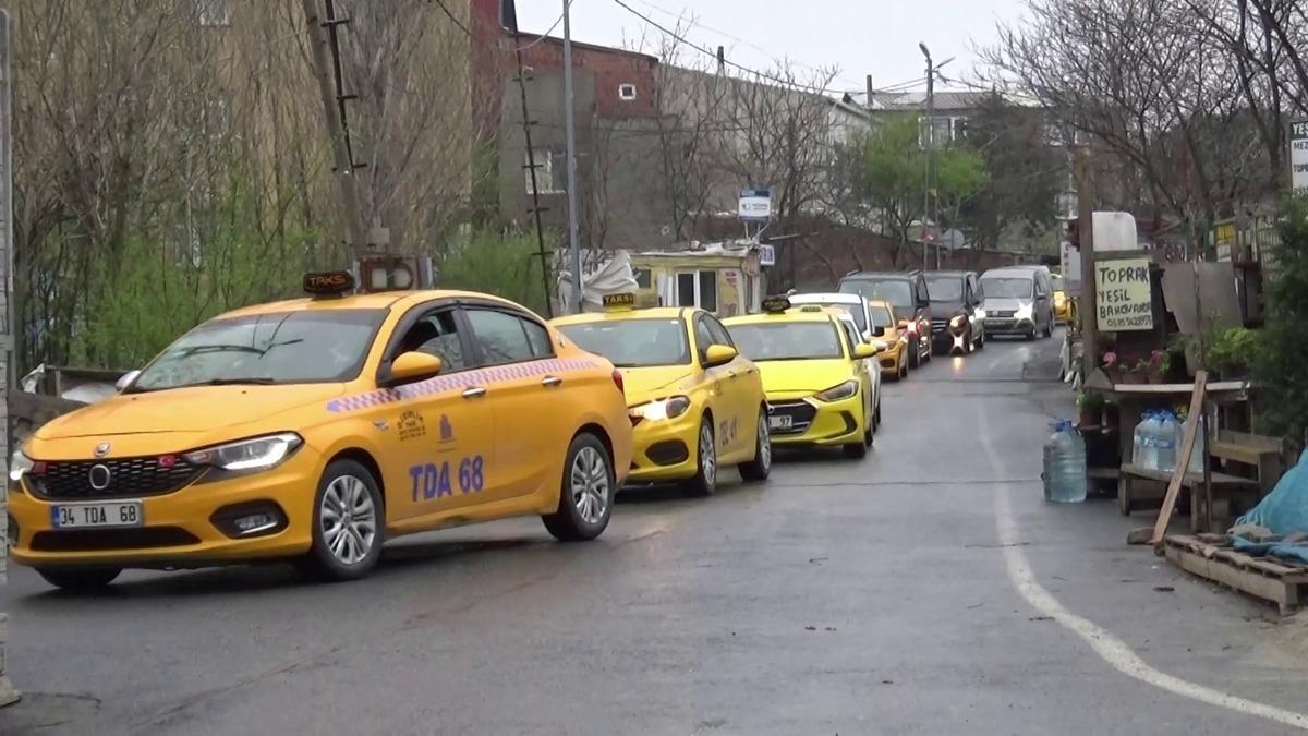 (&Ouml;zel) Hayatını kaybeden taksi şof&ouml;r&uuml; 40 ara&ccedil;lık konvoy ile son yolculuğuna uğurlandı