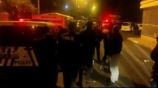 Antalya'da 'pencereden baktın' kavgası: 3 yaralı