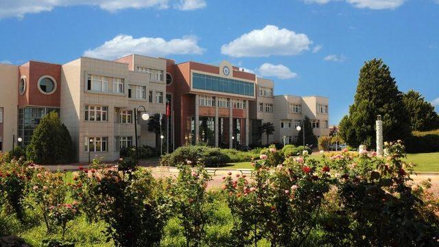 ADÜ Rektörlüğü amirallerin bildirisini kınandı