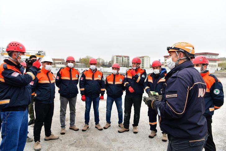 Mamak arama kurtarma ekibinden nefes kesen tatbikat G1