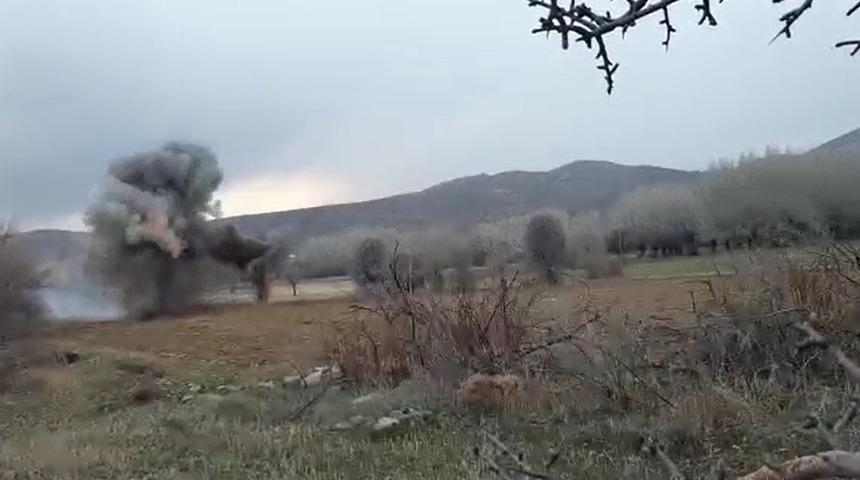 Çiftçi tarlasında buldu, jandarma ekipleri imha etti