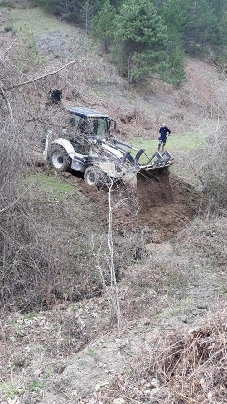 Mahsur kalan ineği itfaiye ekipleri kurtardı G3