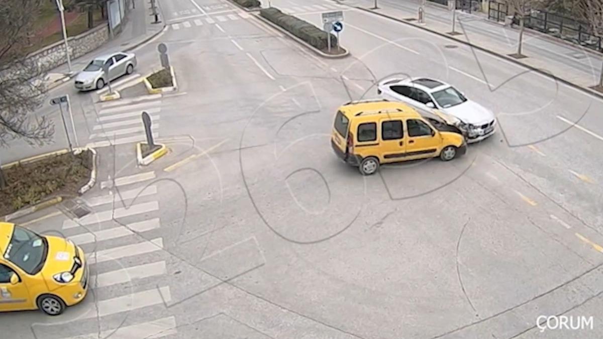 &Ccedil;ankırı, &Ccedil;orum ve Kırıkkale&rsquo;deki trafik kazaları KGYS kamerasında