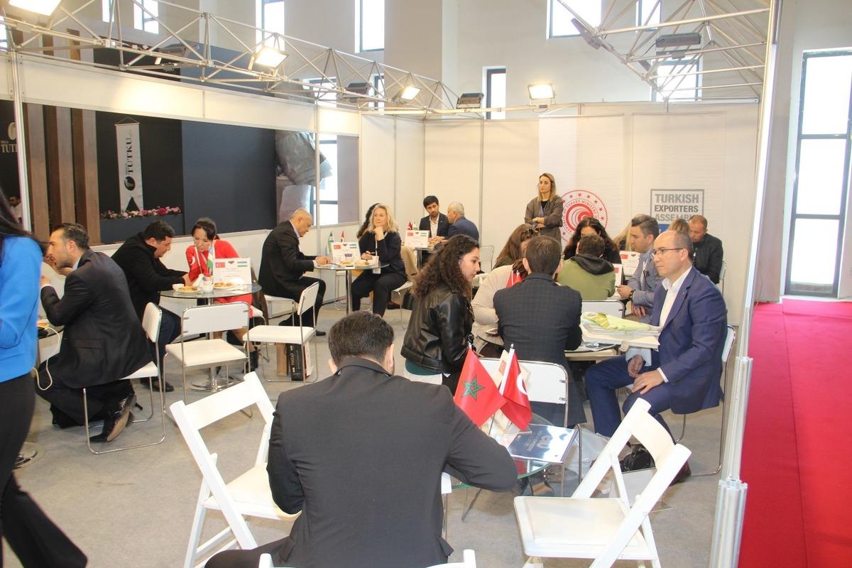 Ege İhracat&ccedil;ı Birliklerinden Modeko&rsquo;ya b&uuml;y&uuml;k destek