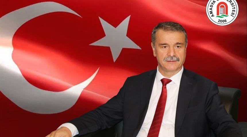 Rekt&ouml;r Elmacı: &ldquo;Demokrasi, milli irade ve devletimizin her zaman yanındayız&rdquo;