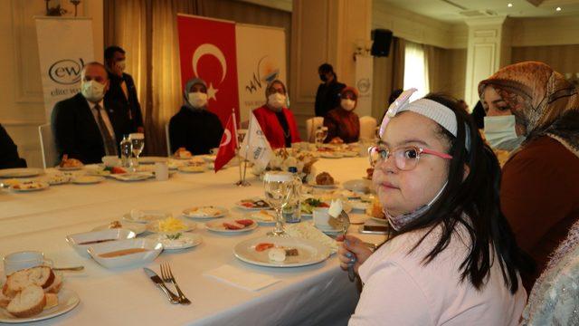 Elite Wolrd, otizmli çocukları aileleriyle birlikte ağırladı