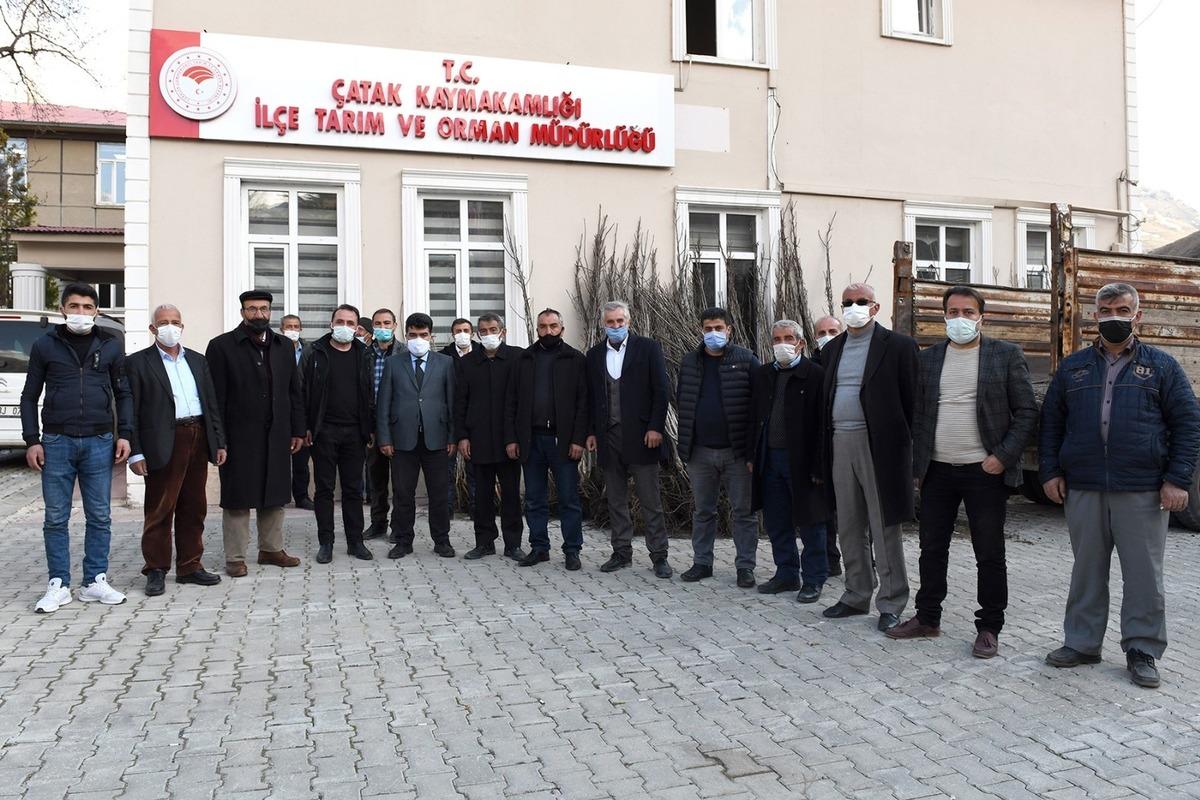 &Ccedil;ataklı &ccedil;ift&ccedil;ilere sertifikalı ceviz fidanı dağıtımı