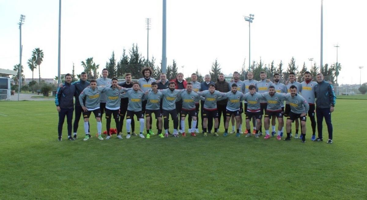 TKİ Tavşanlı Linyitspor hazırlıklarını Antalya&rsquo;da s&uuml;rd&uuml;r&uuml;yor