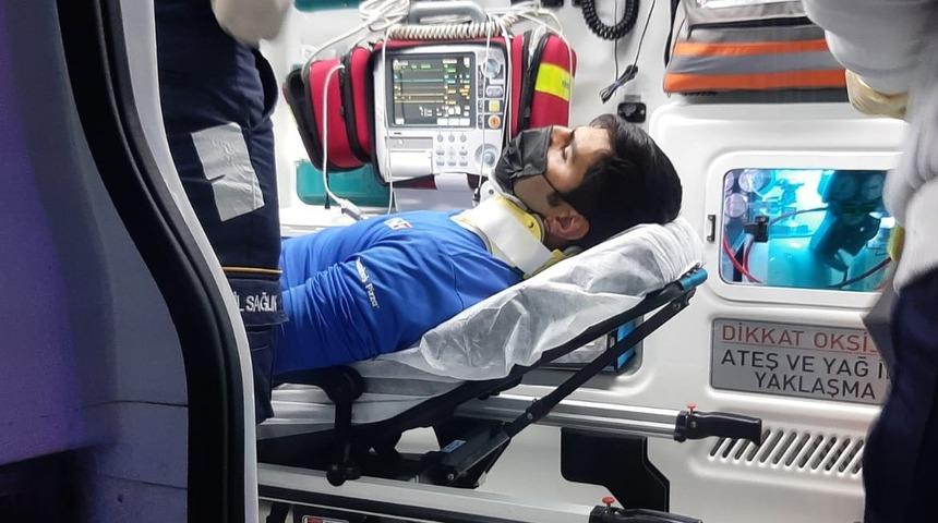 Sipariş tesliminden d&ouml;nen kurye kaza yaparak yaralandı