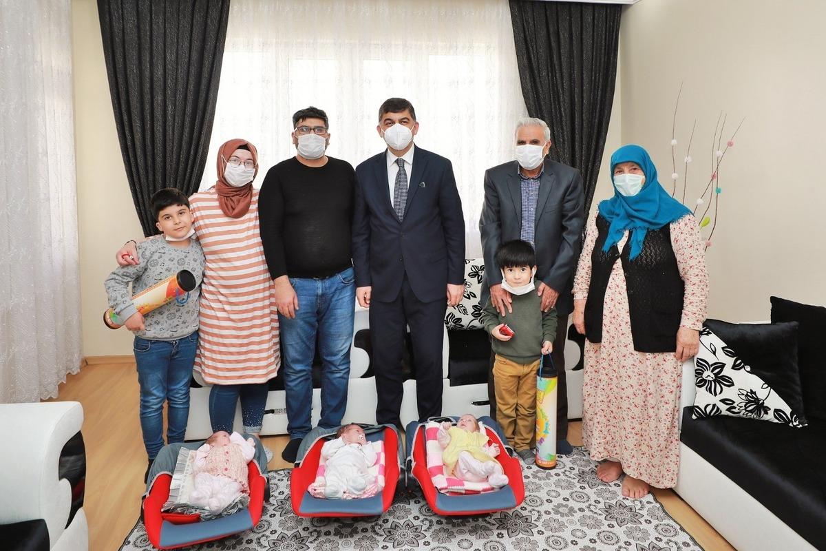 Fadıloğlu&rsquo;ndan &uuml;&ccedil;&uuml;z bebeklere &lsquo;merhaba&rsquo; ziyareti