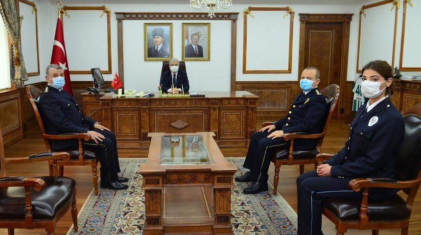 Vali Akın, "Polis, huzurun tesisinde &ouml;nemli g&ouml;revler &uuml;stlenmekte"