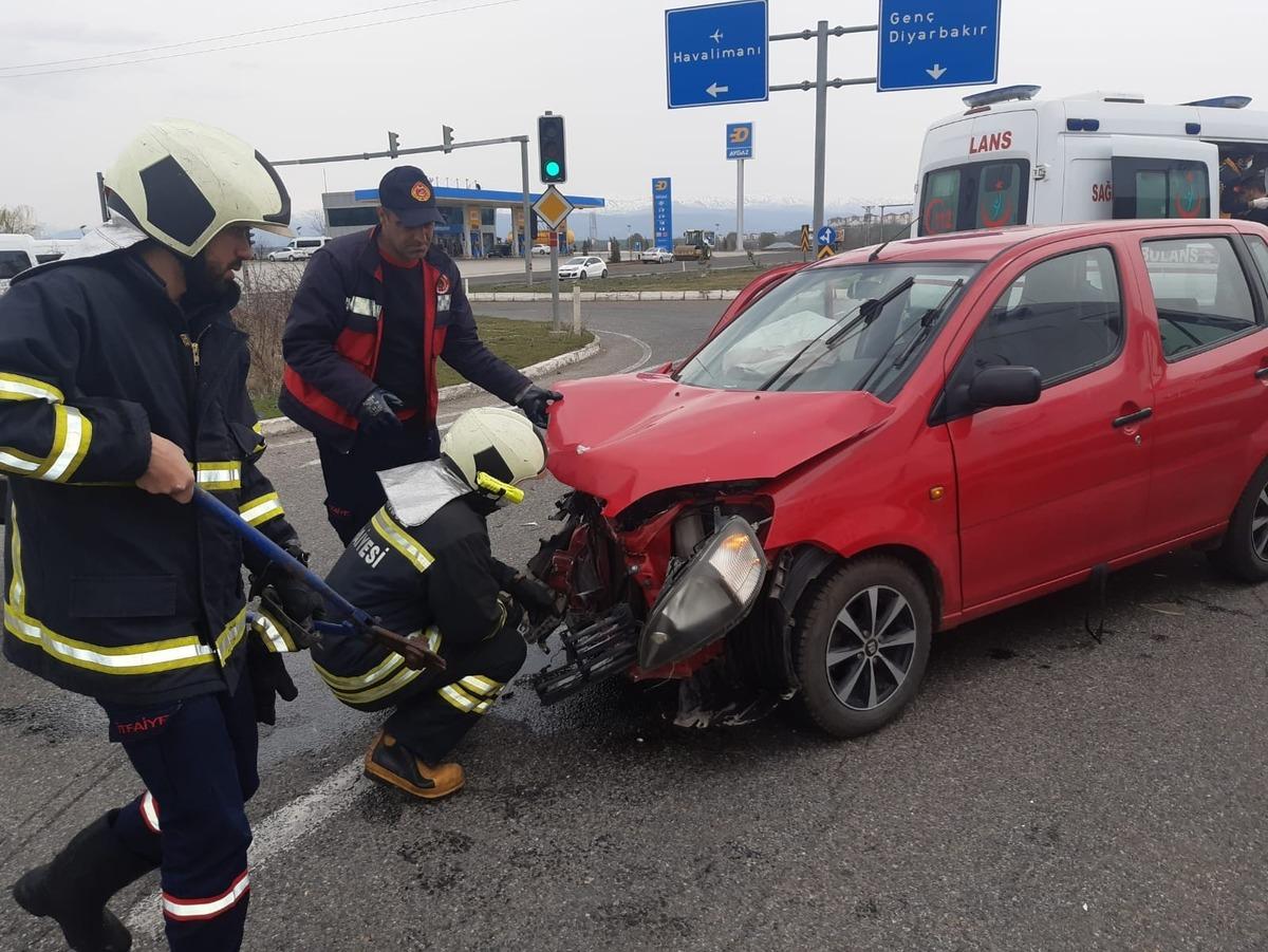 Bing&ouml;l&rsquo;de trafik kazası: 5 yaralı