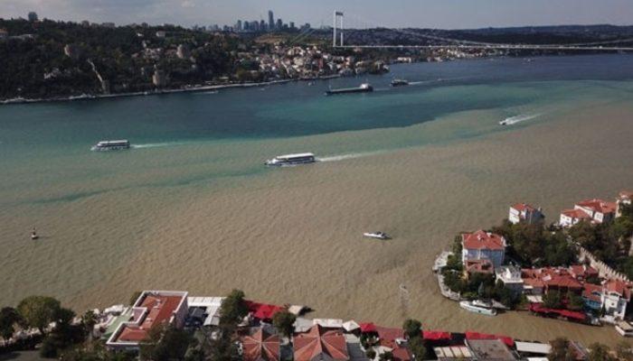 İstanbul Boğazı'nda korkutan görüntü! Çamura bulandı