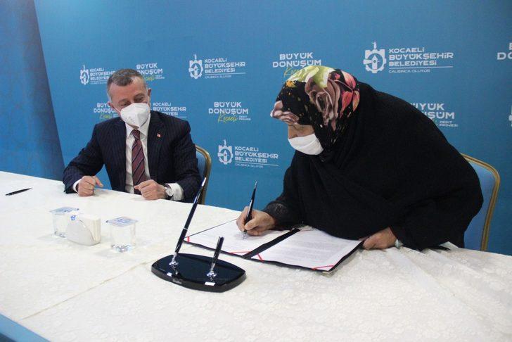 İzmit’te riskli alan ilan edilen mahallenin dönüşümünde imzalar atıldı G2